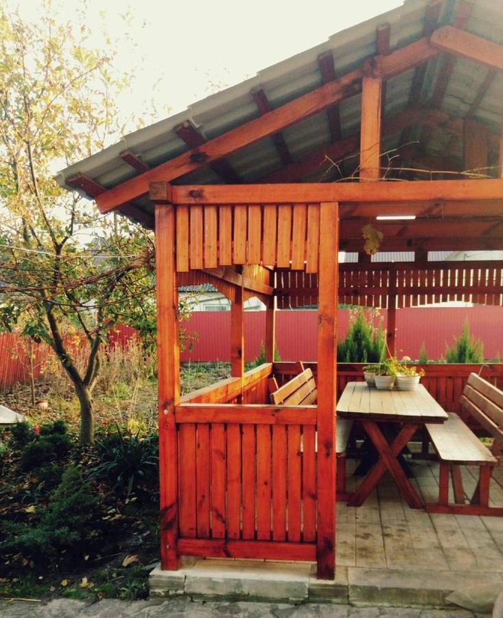 Park House Hotel Почаив Екстериор снимка