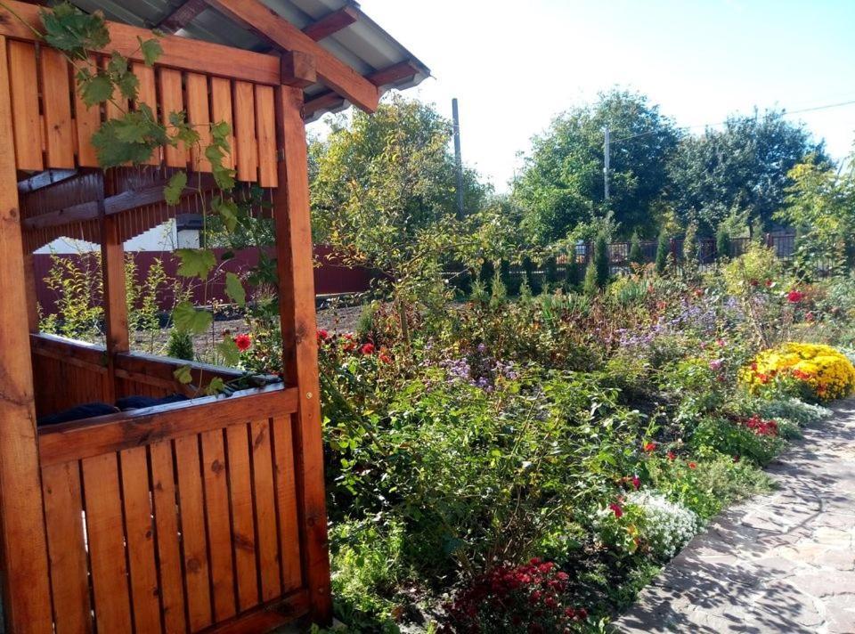 Park House Hotel Почаив Екстериор снимка